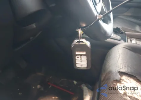 2018 Honda Pilot Elite z USA, uszkodzony, nr VIN 5FNYF6H06JB025867